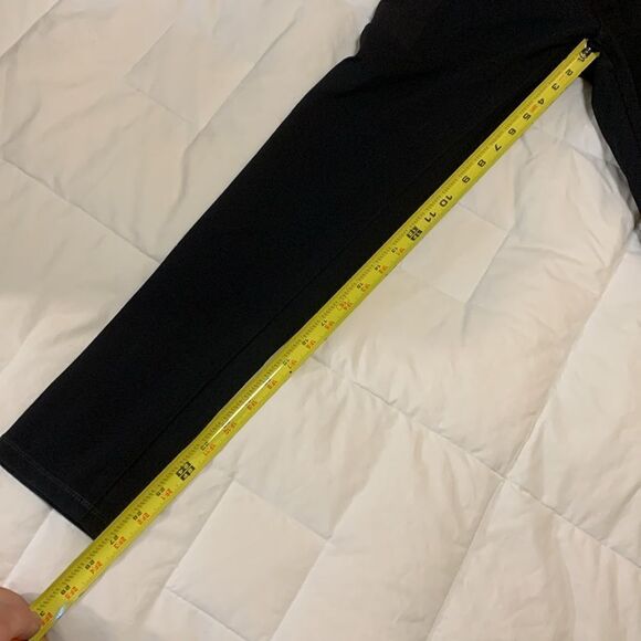 CARHARTT, ladies utility, form fitting pants, new condition - Picture 7 of 11